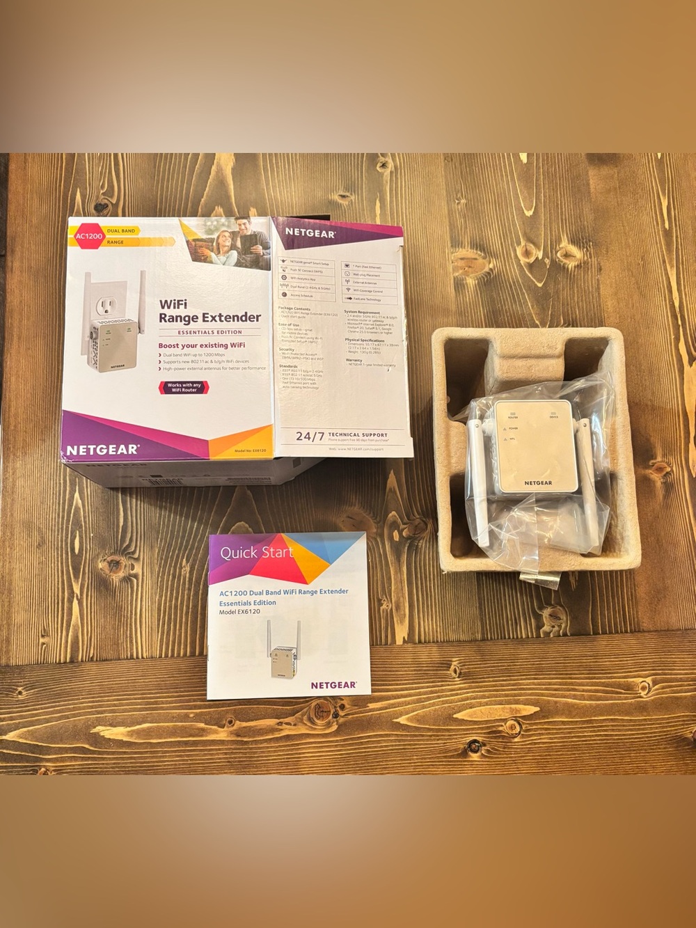 NETGEAR WiFi Range Extender in White and Light Gray